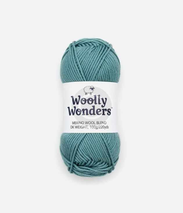 Teal merino wool blend yarn