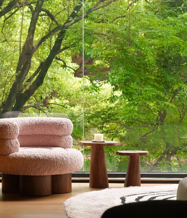 LOTUS — LARGE / STANDARD